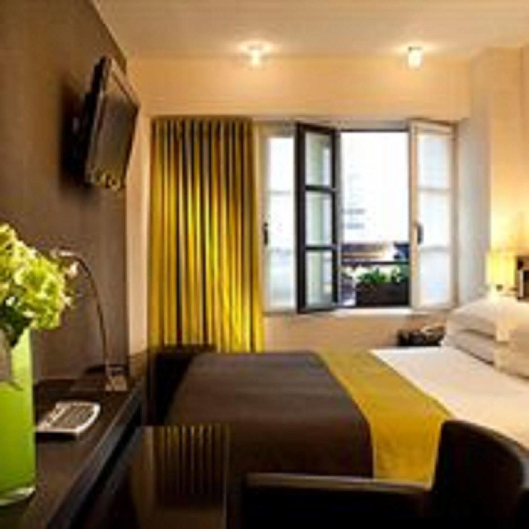 Hotel Caron Le Marais Paris Exteriör bild
